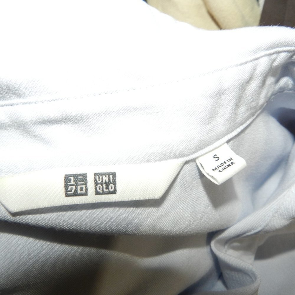 Uniqlo Womens Light Blue Sleeveless Summer Collared Button Down Shirt Size Small - Picture 8 of 9